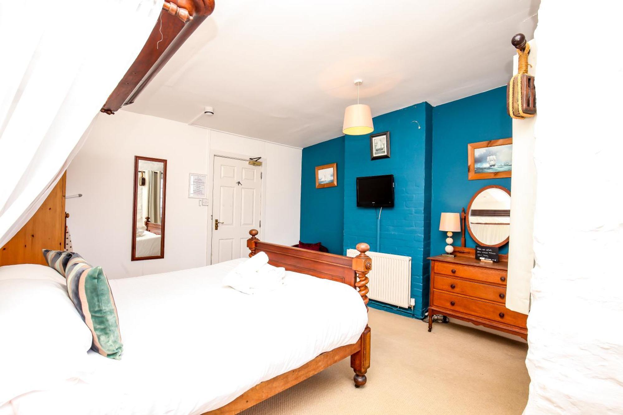 Driftwood Spars St Agnes  Bilik gambar